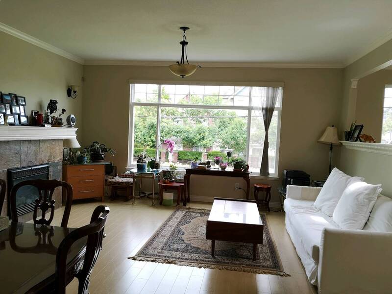 260801064305_1785591783421_2 Living Room 22.jpg